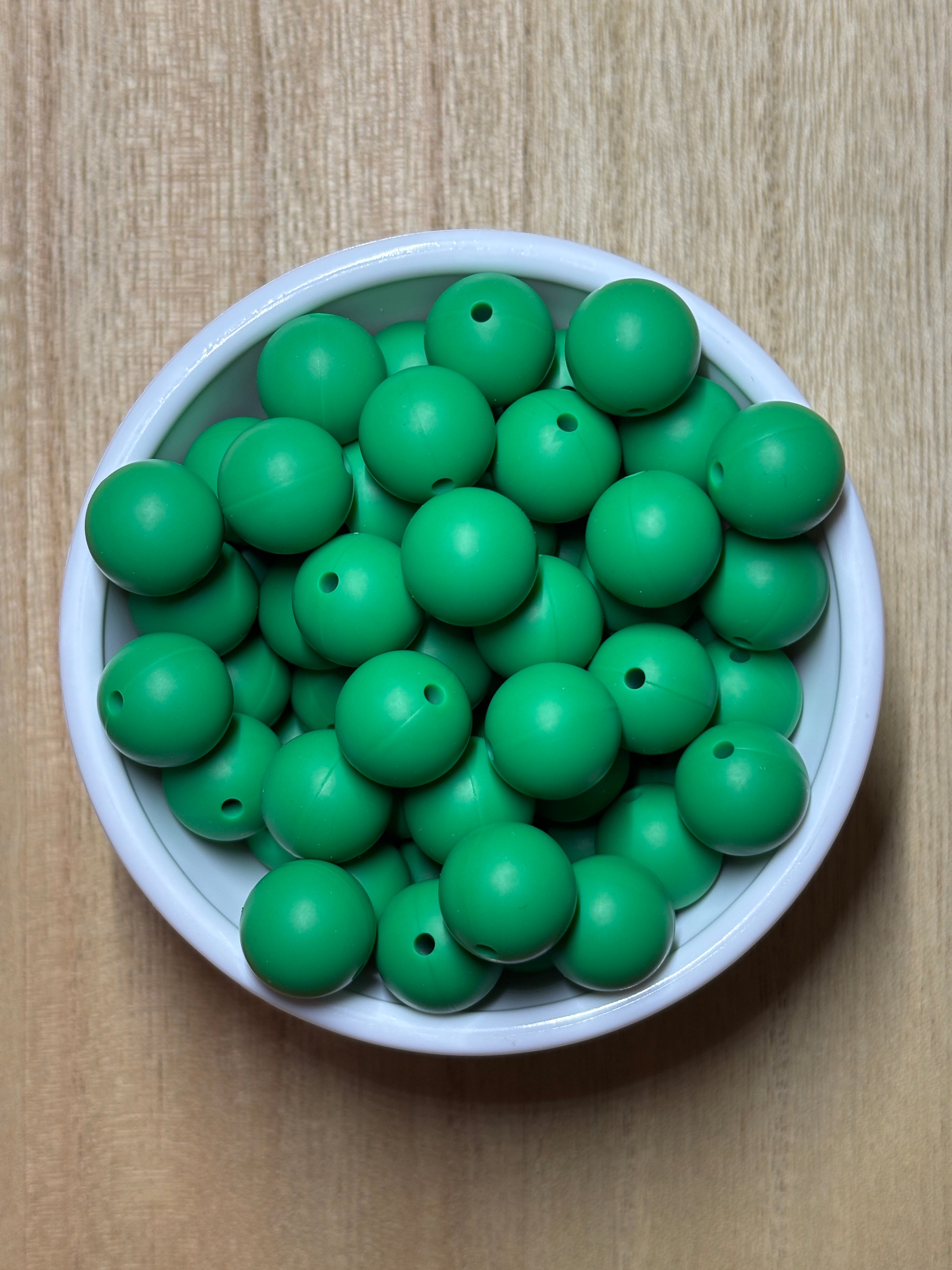 15mm Christmas Green Silicone Bead