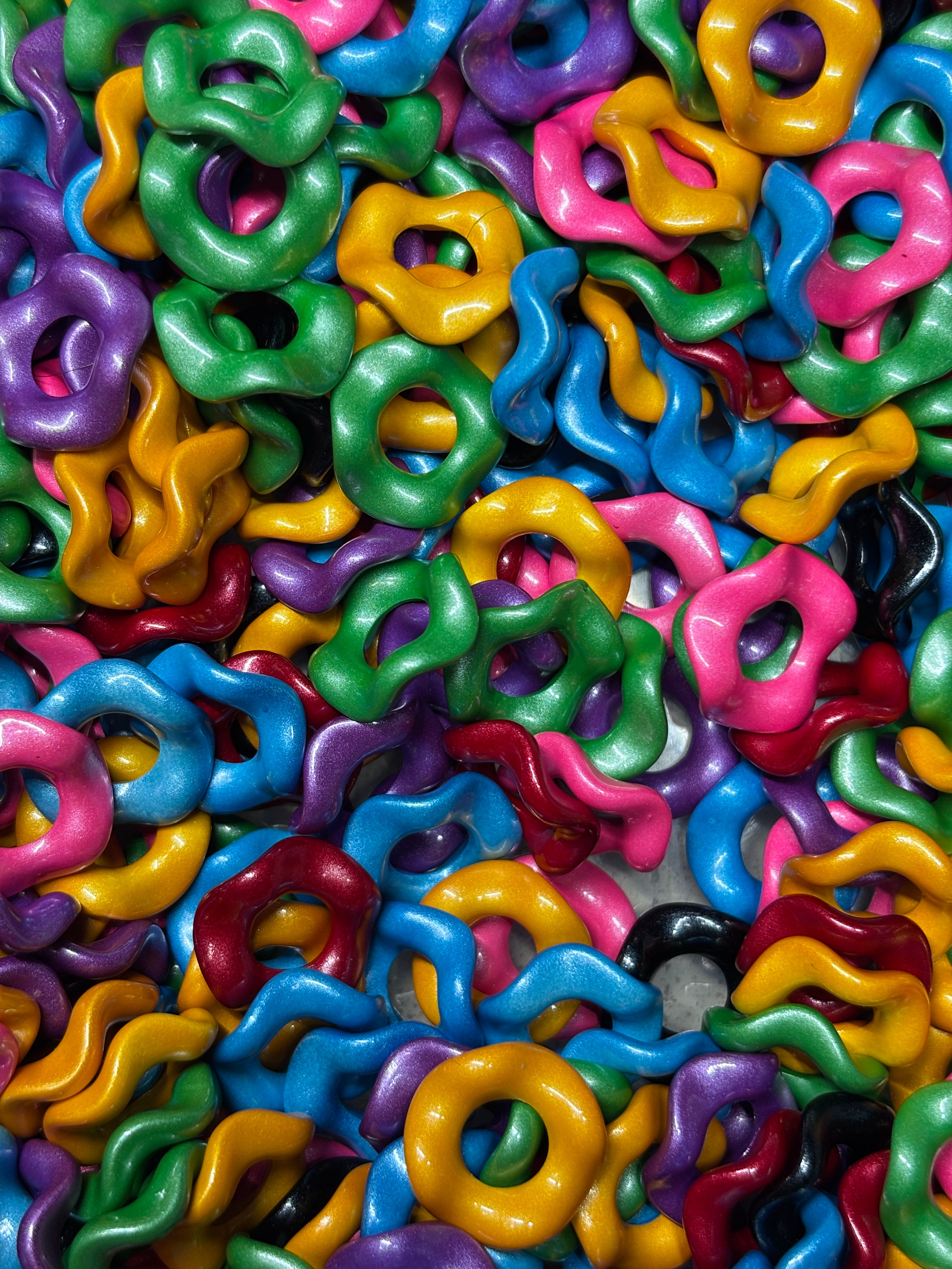 Bold Colors Acrylic Wavy Spacers Pack of 30